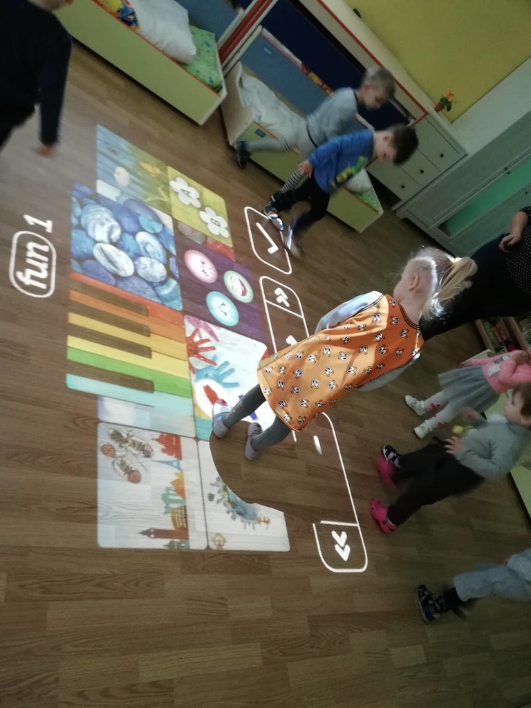 44554507_415516458986811_5429355595817811968_n