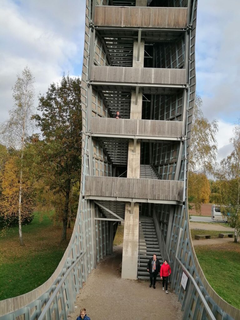 121971931_384488472916704_5941213594932835859_n
