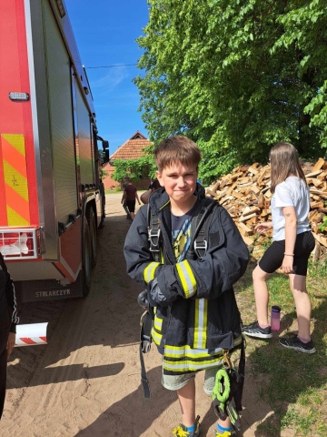 photo-006-930145658912182