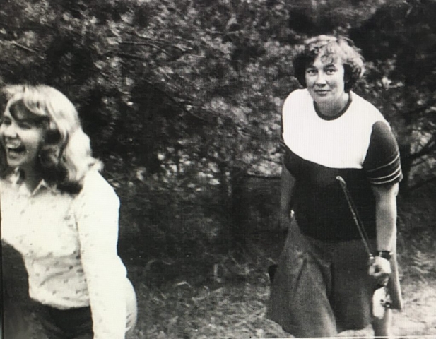 Su bendrakeleive iš Diemedžio, 1979